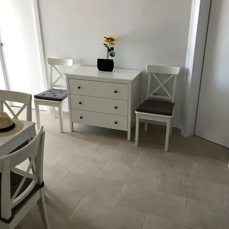 Two Bedroom Bukal With A Sea View Apartment Vir